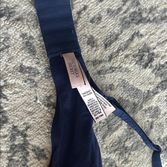 Victoria's Secret Navy Lace Bra - Picture 7 of 10